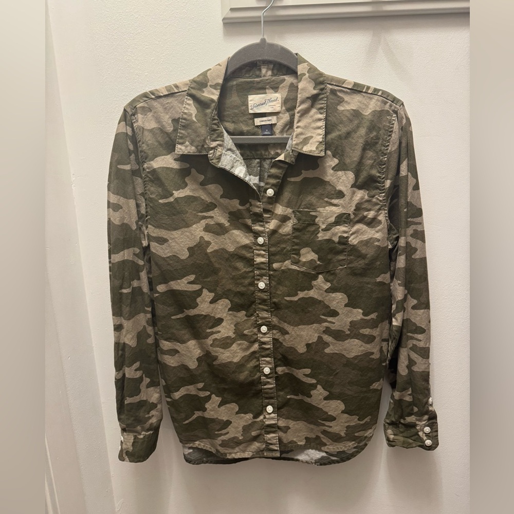 Camouflage Button-Down Shirt Size Medium